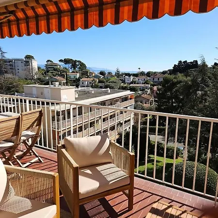 Hauteur D'antibes 3 Pieces Vue Et Montagne Calanques Antibes