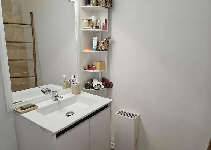 Lägenhet Hauteur D'antibes 3 Pieces Vue Et Montagne Calanques Antibes